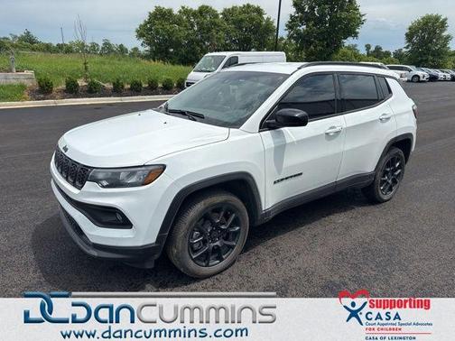 Bright White Clearcoat 2026 Jeep Compass Latitude