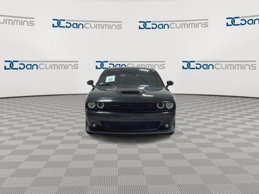 Pitch Black Clearcoat 2021 Dodge Challenger R/T