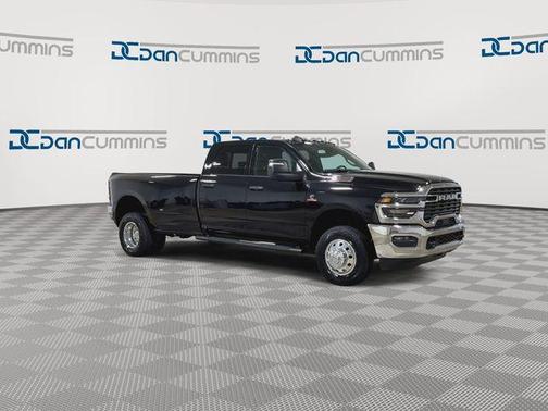 Diamond Black 2026 RAM 3500 Tradesman