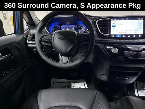 Hydro Blue Pearlcoat 2026 Chrysler Pacifica Select