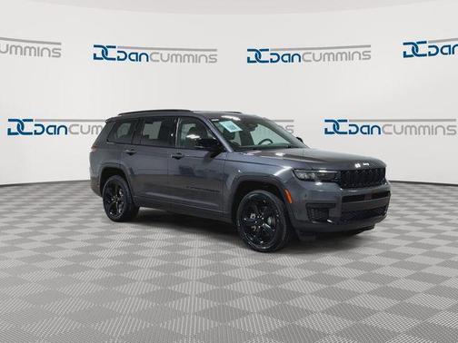 Metallic 2021 Jeep Grand Cherokee L Laredo