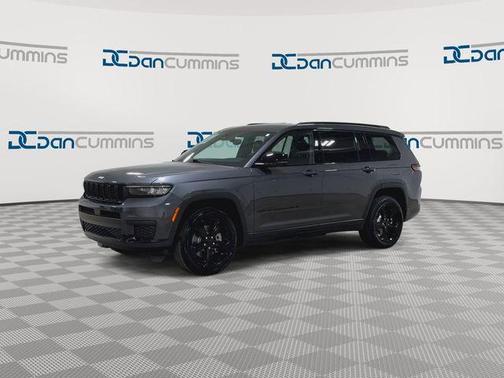 Metallic 2021 Jeep Grand Cherokee L Laredo