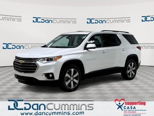 Iridescent Pearl Tricoat 2020 Chevrolet Traverse LT Leather