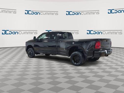 Diamond Black 2026 RAM 3500 Big Horn