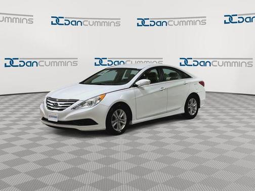Pearl White 2014 Hyundai SONATA GLS