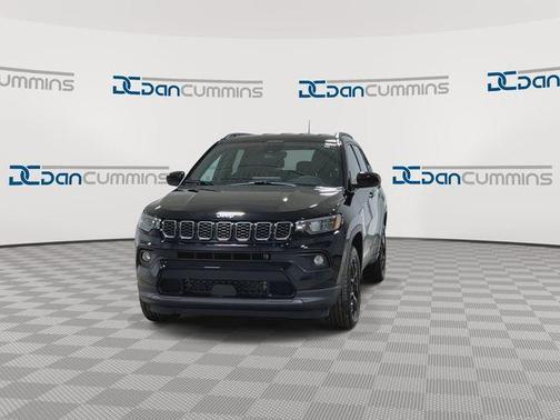 Diamond Black 2026 Jeep Compass Latitude