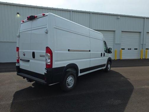Bright White Clearcoat 2026 RAM ProMaster 2500 High Roof