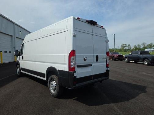 Bright White Clearcoat 2026 RAM ProMaster 2500 High Roof