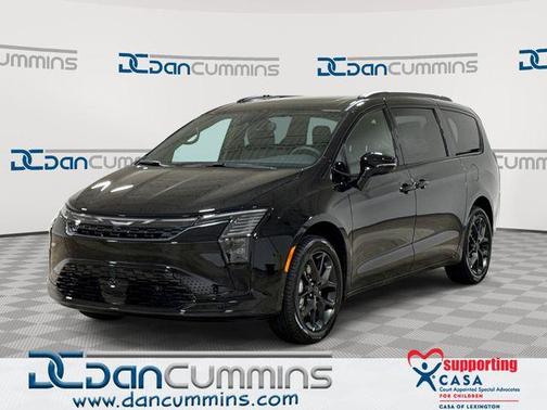 Diamond Black 2027 Chrysler Pacifica LIMITED
