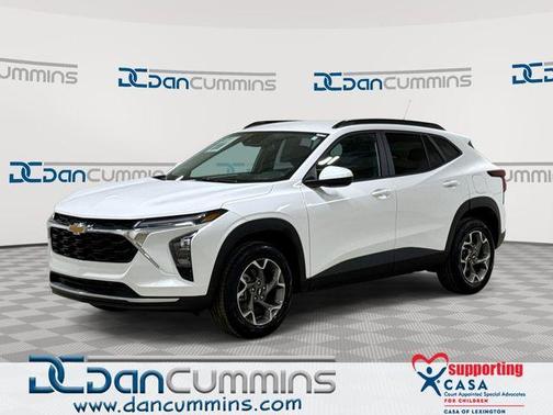 Summit White 2025 Chevrolet Trax LT