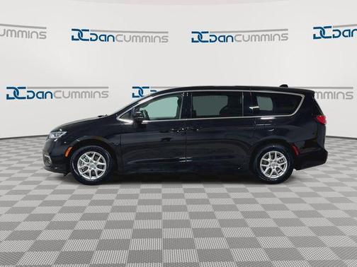 Diamond Black 2024 Chrysler Pacifica Touring-L