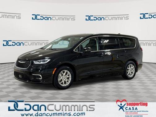 Diamond Black 2024 Chrysler Pacifica Touring-L