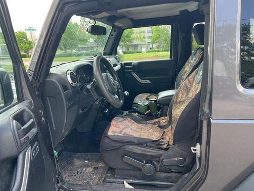 Granite Crystal Clearcoat Metallic 2014 Jeep Wrangler Rubicon