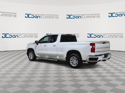 Iridescent Pearl Tricoat 2020 Chevrolet Silverado 1500 RST