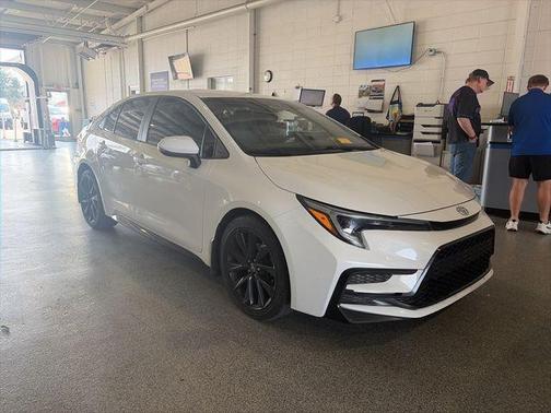 White 2024 Toyota Corolla SE