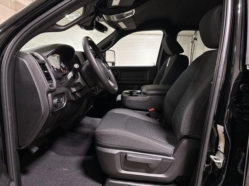 Diamond Black 2026 RAM 3500 Tradesman