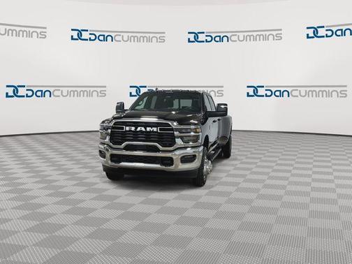 Diamond Black 2026 RAM 3500 Tradesman
