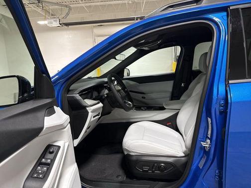 Hydro Blue Pearlcoat 2026 Jeep Cherokee LAREDO/LIMITED