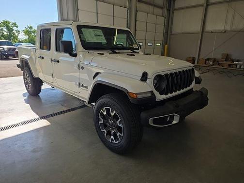 Bright White Clearcoat 2026 Jeep Gladiator Sport