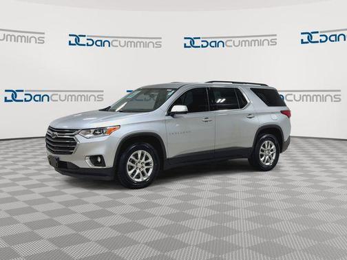 Silver Ice Metallic 2021 Chevrolet Traverse LT Cloth