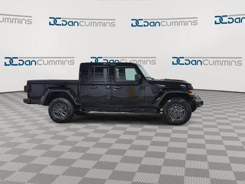 Black Clearcoat 2026 Jeep Gladiator Sport