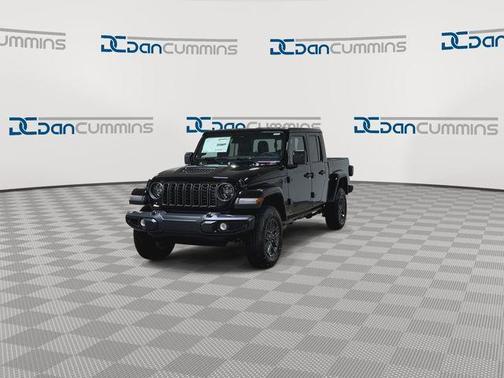 Black Clearcoat 2026 Jeep Gladiator Sport