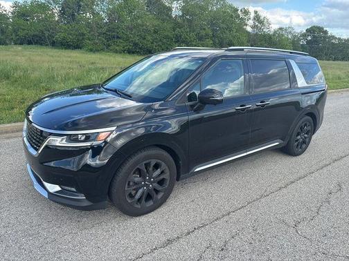 Aurora Black 2022 Kia Carnival SX