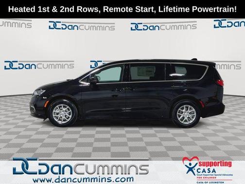 Diamond Black 2026 Chrysler Pacifica Select