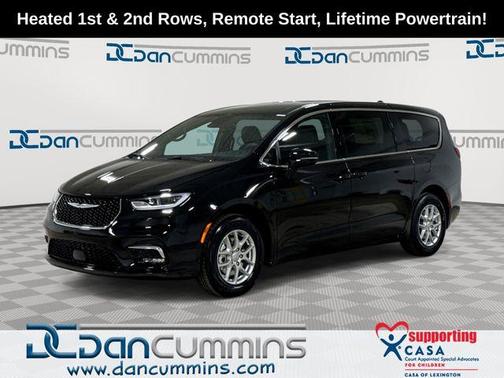 Diamond Black 2026 Chrysler Pacifica Select