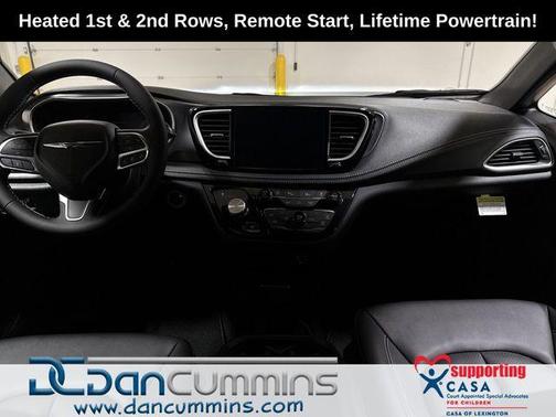 Diamond Black 2026 Chrysler Pacifica Select