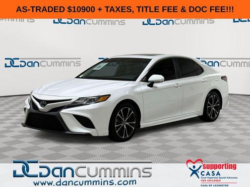 Super White 2019 Toyota Camry SE