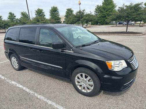 Brilliant Black Crystal Pearlcoat 2015 Chrysler Town & Country Touring