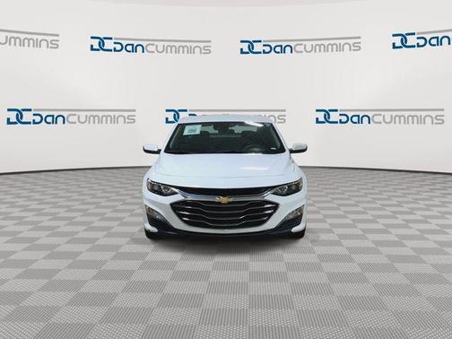 Summit White 2024 Chevrolet Malibu LT