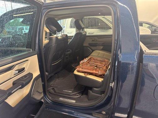 Patriot Blue Pearlcoat 2021 RAM 1500 Limited