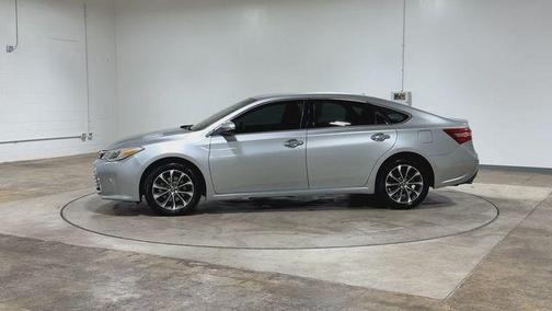 Silver 2017 Toyota Avalon
