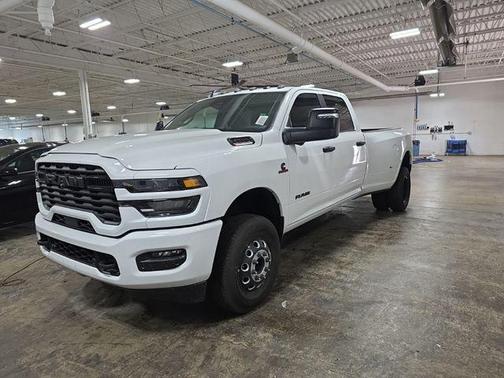 Bright White Clearcoat 2026 RAM 3500 Big Horn