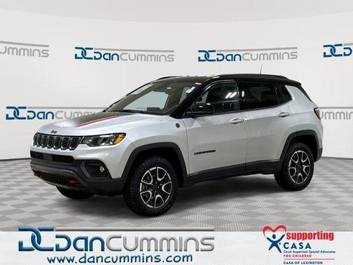 Silver Zynith 2025 Jeep Compass Trailhawk