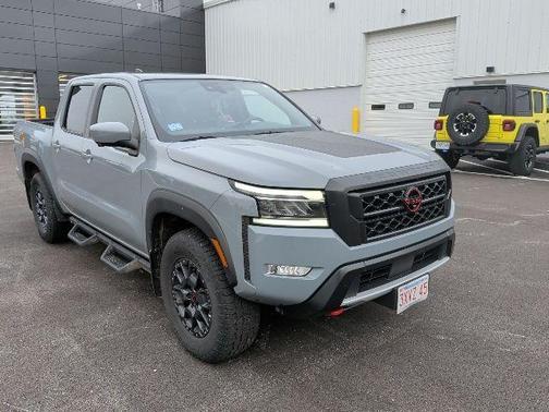 Boulder Gray Pearl 2023 Nissan Frontier PRO-4X