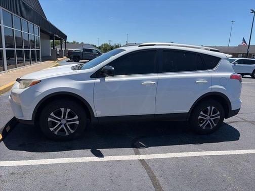 Super White 2016 Toyota RAV4 LE