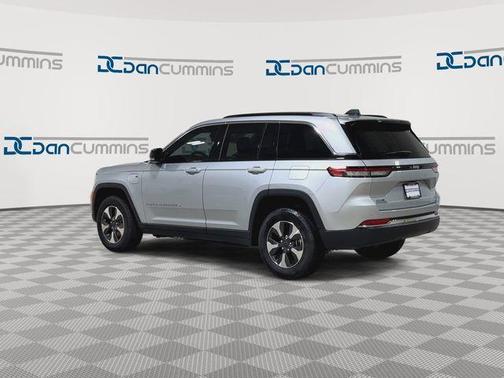 Silver Zynith 2025 Jeep Grand Cherokee 4xe Base