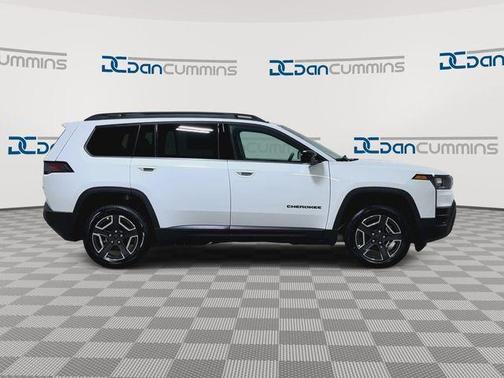Bright White Clearcoat 2026 Jeep Cherokee LAREDO/LIMITED