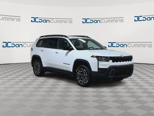 Bright White Clearcoat 2026 Jeep Cherokee LAREDO/LIMITED
