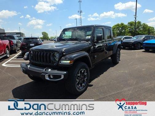 Black Clearcoat 2026 Jeep Gladiator Sport