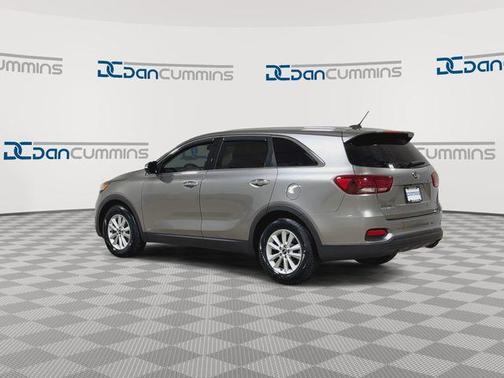 Titanium Silver 2019 Kia Sorento LX