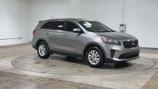 Titanium Silver 2019 Kia Sorento LX