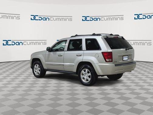 Light Greystone Pearlcoat 2010 Jeep Grand Cherokee Laredo