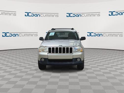 Light Greystone Pearlcoat 2010 Jeep Grand Cherokee Laredo