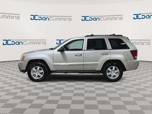 Light Greystone Pearlcoat 2010 Jeep Grand Cherokee Laredo