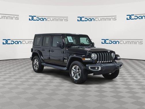 Black Clearcoat 2018 Jeep Wrangler Unlimited Sahara