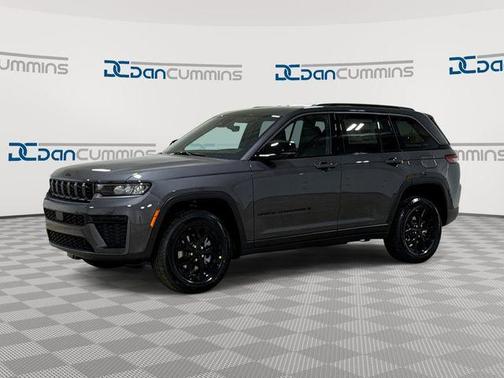Metallic 2026 Jeep Grand Cherokee Laredo